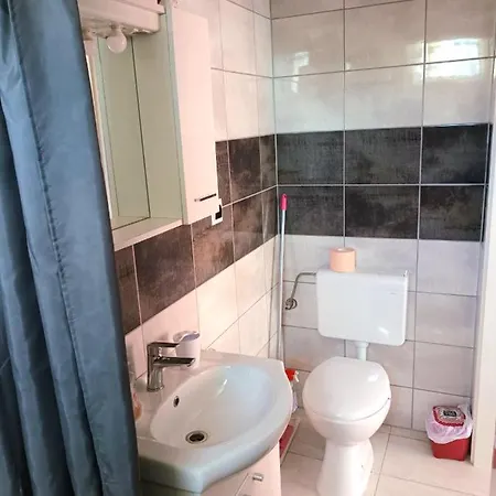 בית הארחה Dora ##2