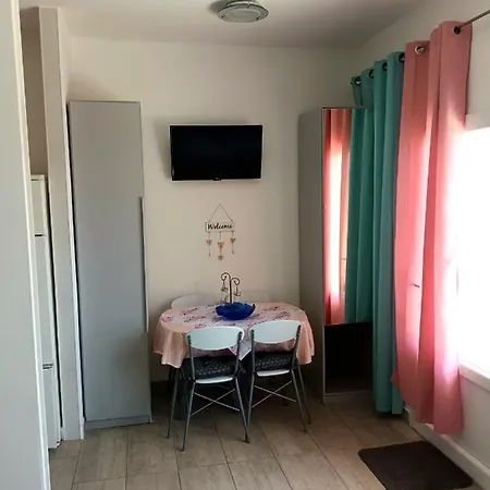 בית הארחה Dora ##2 קריקווניצה