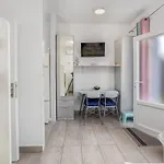 Dora ##2 Gæstehus